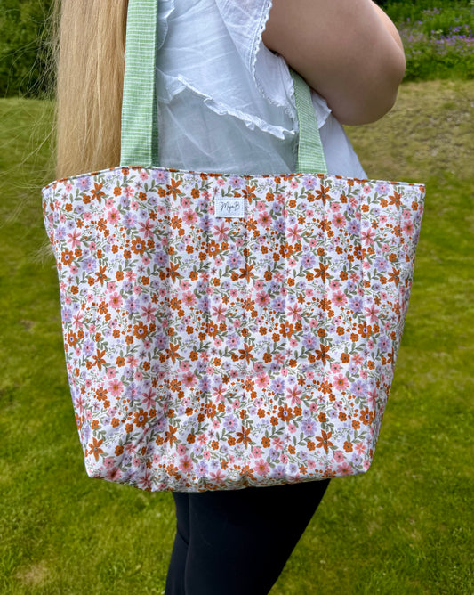 Sand Blossom tote bag