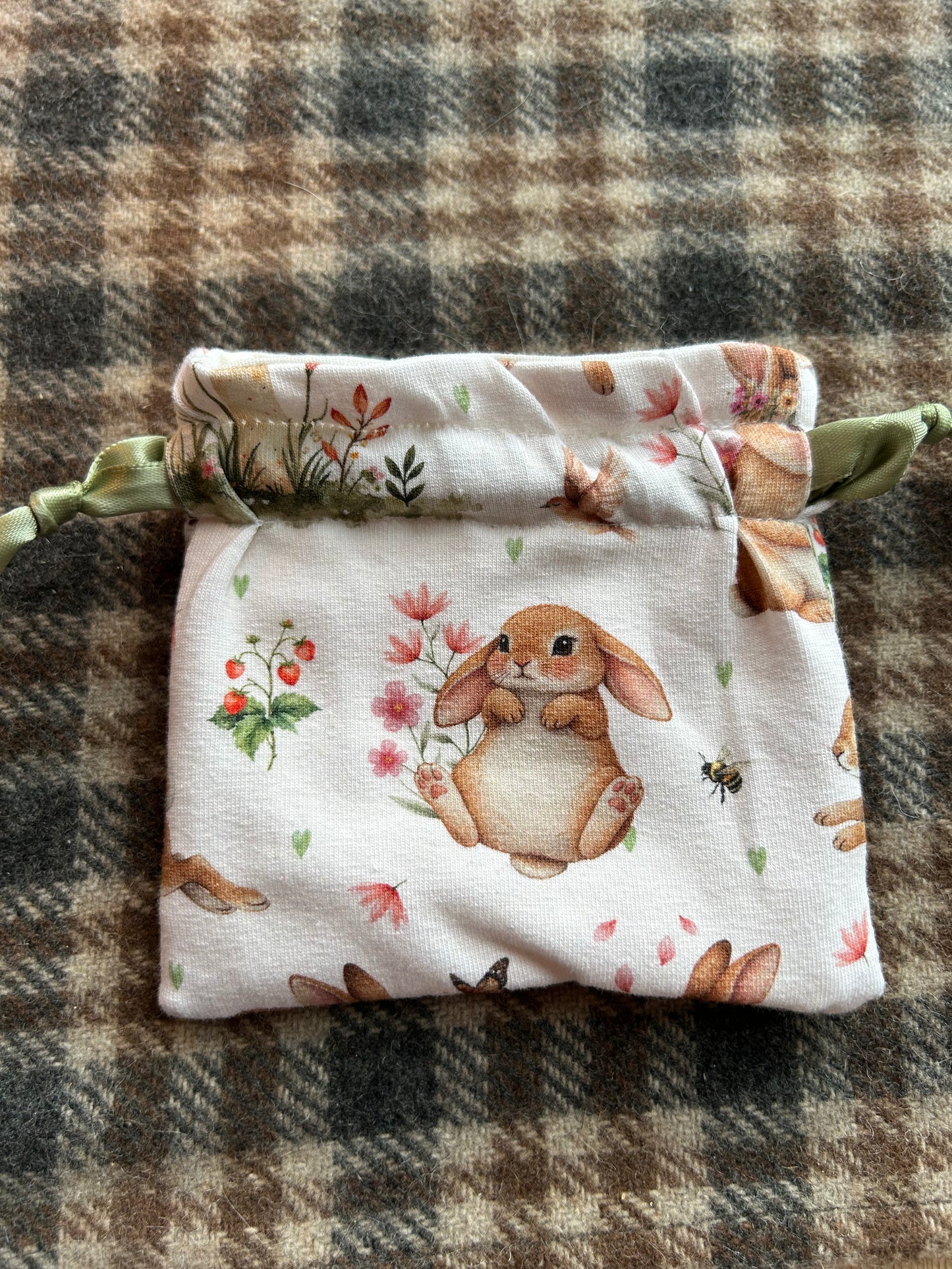 Bunny mini drawstring bag