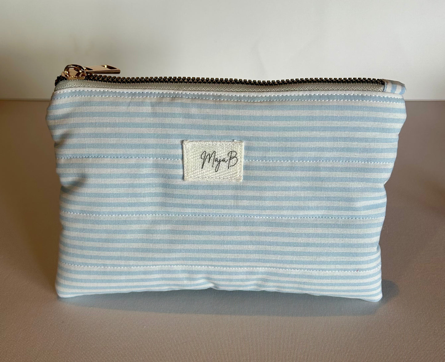 Sky Stripe medium pouch