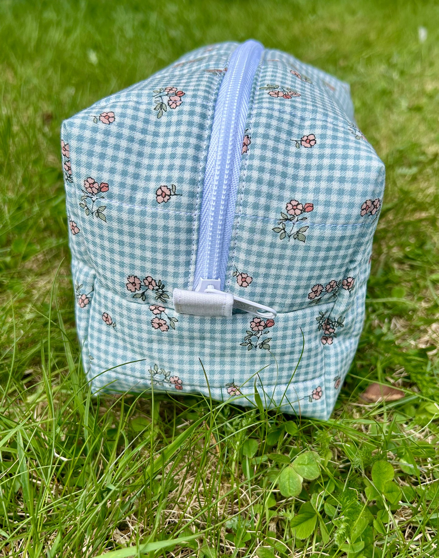 Garden Gingham medium makeup bag