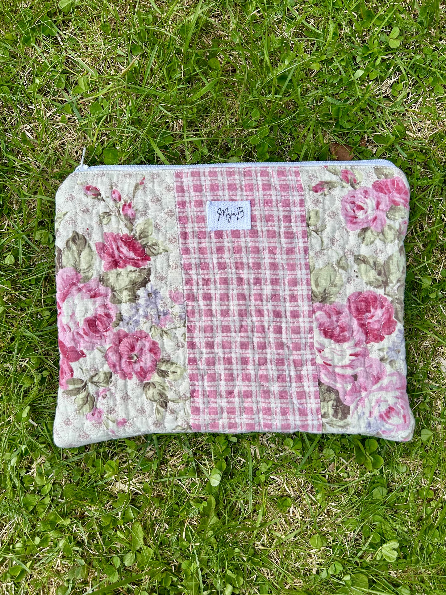 Rose stripe large pouch