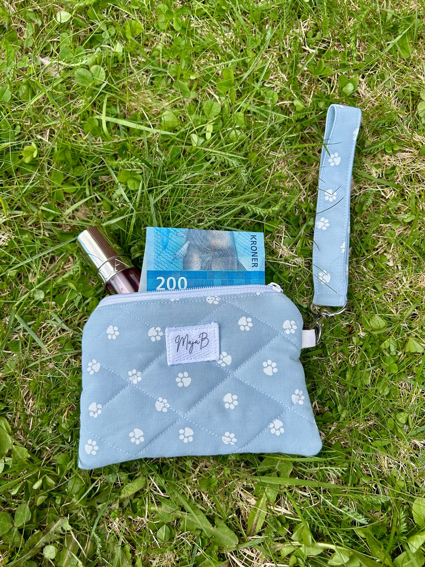 Blue Paws keychain wallet